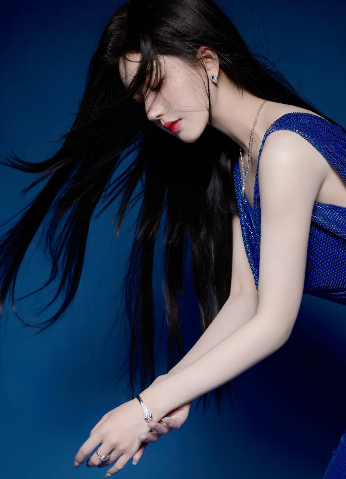 尊龙官网登录入口日精产品二区视在线观看 